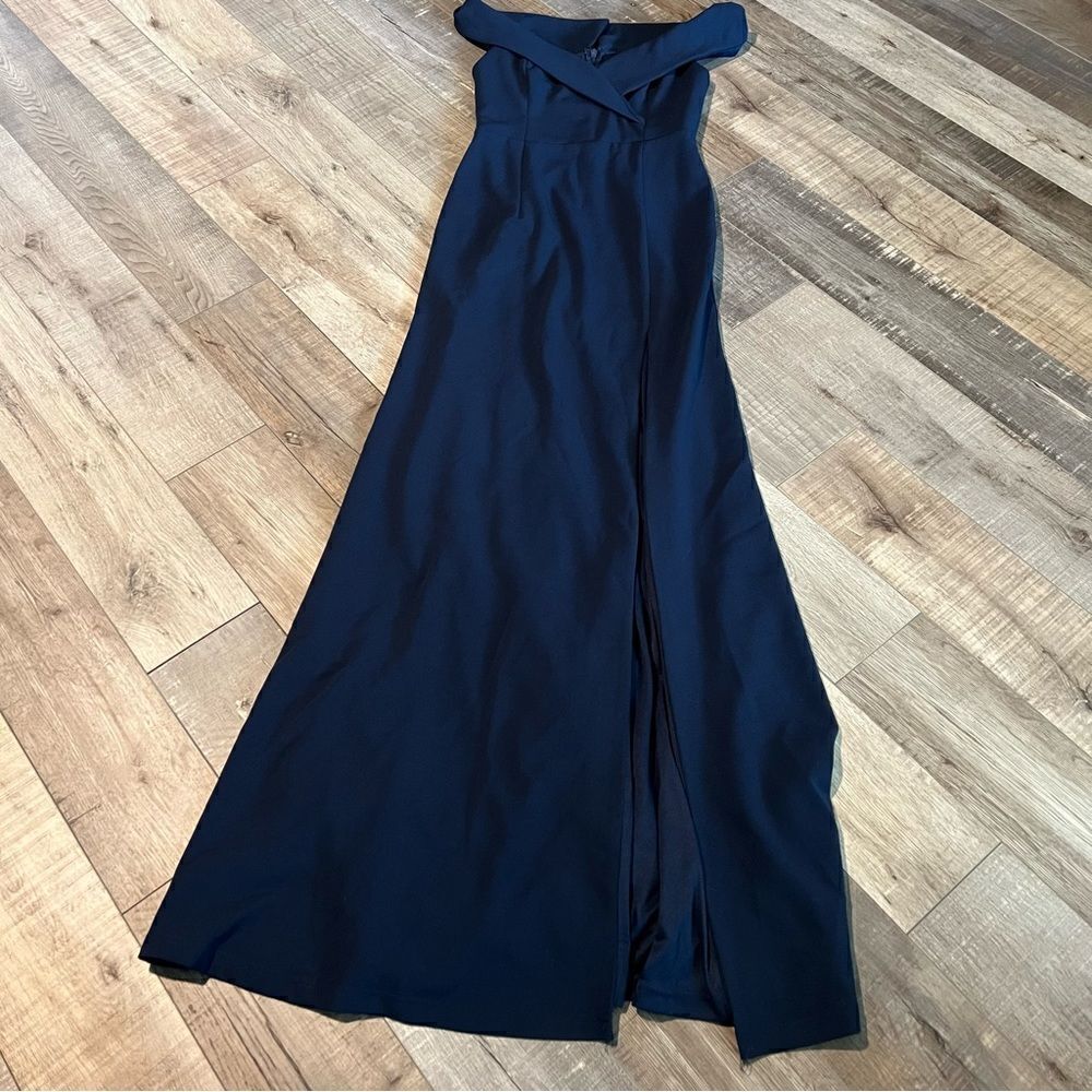 Song of Love Navy Blue Off-the-Shoulder
Maxi Dress Size Xs
